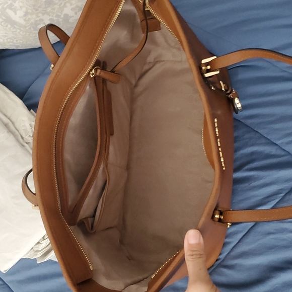 Michael kors tote - Picture 4 of 7